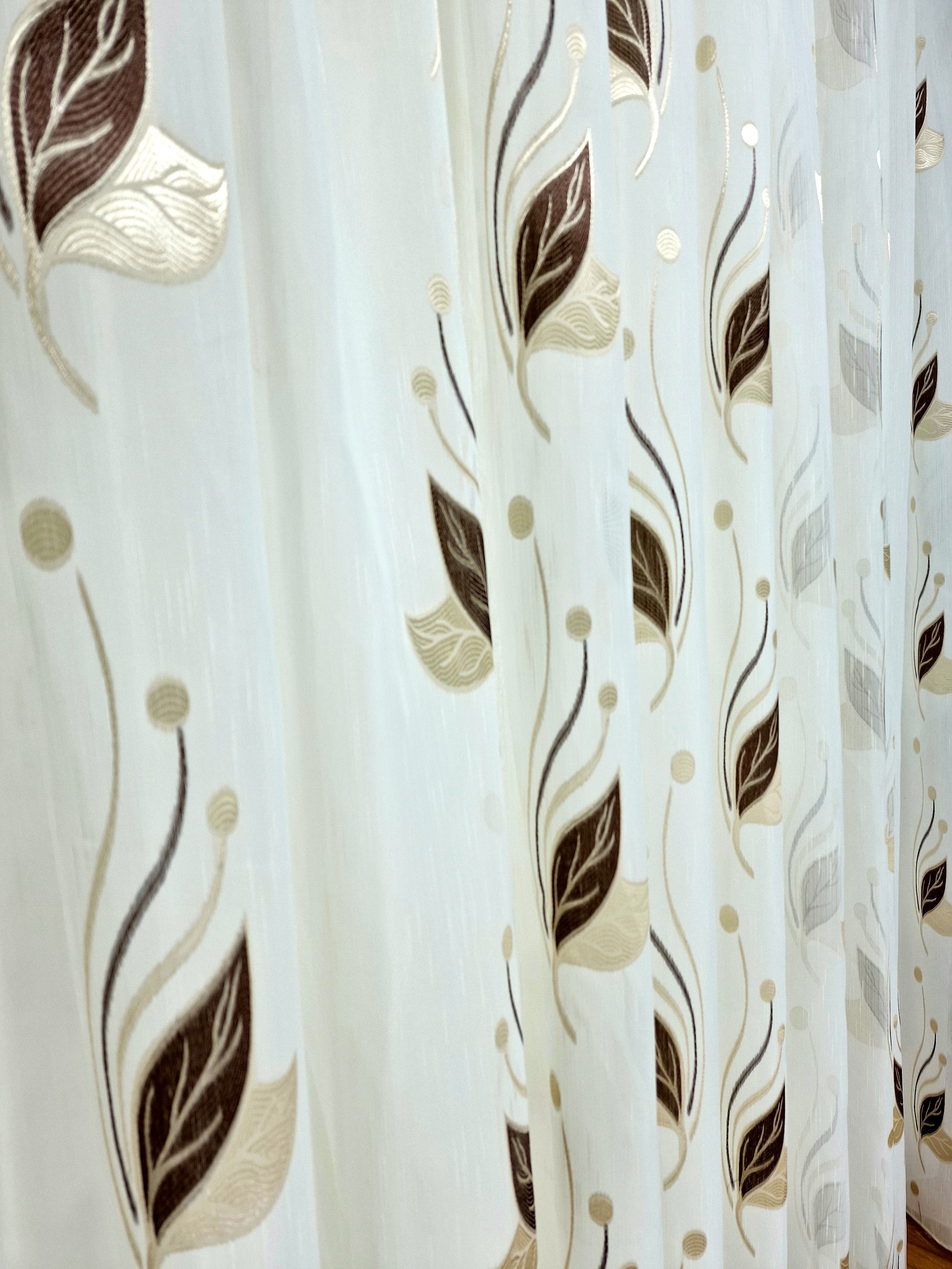 Perdea cu flori crem maro, model Georgiana, nu necesita calcare dupa spalare - CASABLANCA Perdea cu flori crem maro, model Georgiana, nu necesita calcare dupa spalare Casa Blanca Curtains & Drapes 40.00 CASABLANCA CASABLANCA