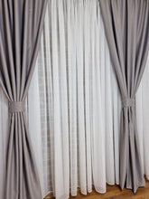 Set complet din perdea simpla voal alb cu draperie uni gri 100% blackout, Colectia Crom, varianta gri mediu - CASABLANCA Set complet din perdea simpla voal alb cu draperie uni gri 100% blackout, Colectia Crom, varianta gri mediu CASABLANCA 325.00 CASABLANCA CASABLANCA