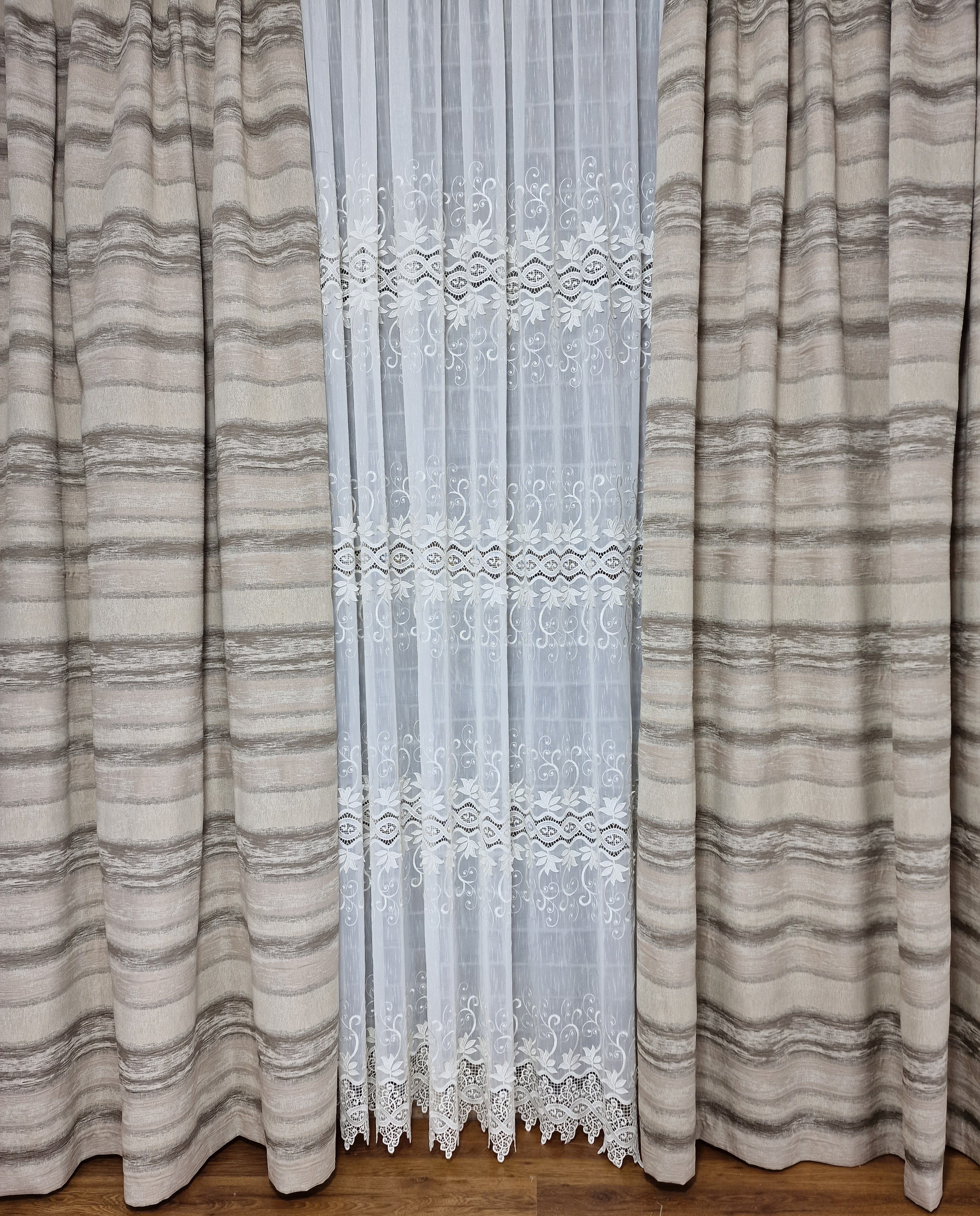 Draperie crem maro, model George - CASABLANCA Draperie crem maro, model George CASABLANCA 80.00 CASABLANCA CASABLANCA