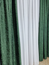 Set perdea din matase alba si draperie decorativa verde smarald - CASABLANCA Set perdea din matase alba si draperie decorativa verde smarald Casa Blanca Curtains & Drapes 400.00 CASABLANCA CASABLANCA