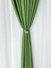 Draperie Soft Verde Olive – Material Plin ca Textura, Varianta Mai Usoara a Catifelei, Ideala pentru Living si Dormitor in Nuanțe Crem, Bej si Lemn Natur