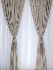 Set Alexandra: Perdea Albă Simplă și Draperie Bej cu Aspect de Vopsea Decorativă – Ideal pentru Living și Dormitor în Nuanțe de Alb,Crem si Bej
