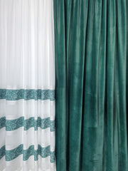 Set Ruben: Perdea din In Cristal cu Benzi Verde Smarald si Draperie Catifea Verde Smarald Blackout 90% – Ideal pentru Living si Dormitor in Nuanțe Alb, Verde si Lemn Natur