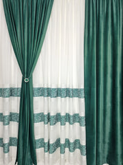 Set Ruben: Perdea din In Cristal cu Benzi Verde Smarald si Draperie Catifea Verde Smarald Blackout 90% – Ideal pentru Living si Dormitor in Nuanțe Alb, Verde si Lemn Natur