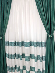 Set Ruben: Perdea din In Cristal cu Benzi Verde Smarald si Draperie Catifea Verde Smarald Blackout 90% – Ideal pentru Living si Dormitor in Nuanțe Alb, Verde si Lemn Natur
