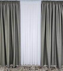 Set 98% Blackout Ideal pentru Cei Care Isi Doresc Intimitate Ridicata si Reducerea Puternica a Luminii - Colectia Hotel cu Perdea Voal Alb si Draperie Gri Verzui Blackout 98% - Confectionat pe Comanda
