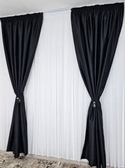 Set ideal pentru livinguri si dormitoare moderne in nuante de alb, gri sau negru-Colectia Hotel – Perdea Voal Alb si Draperie Neagra Blackout – confectionat pe comanda