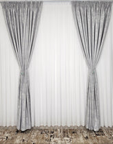 Colectia Decorativa: Perdea Alba Simpla si Draperie Tip Vopsea-Gri Deschis