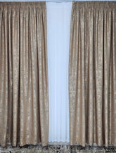 Draperie Venti crem-auriu texturată cu aspect de vopsea decorativă