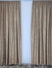 Draperie Venti crem-auriu texturată cu aspect de vopsea decorativă