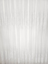 Perdea Jasmin alba din bamboo cu broderie alba