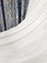 Perdea Lucia din matase cu insertii aurii