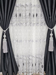 Set Leila: Recomandat pentru Camere Moderne in Nuante de Alb, Negru si Gri - Perdea Tul cu Broderie Alb-Negru si Draperie Neagra Blackout 98% pentru Living si Dormitor - Confectionat pe Comanda – confectionat pe comanda