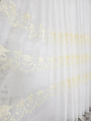 Perdea Draga, alba cu flori bej material plin ca textura tip in