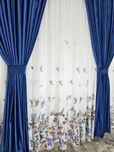 Set Pasarele Bordo: perdea alba cu bordo cu draperie simpla albastra din catifea