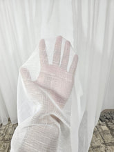 Perdea alba tip in gros keten, material plin ca textura