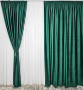 Set Bran – Perdea Jorjet Alb Imaculat si Draperie Verde Smarald Blackout 90% – ideal pentru livinguri si dormitoare in nuante de crem, bej, gri