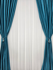 Draperie Catifea Baby Blue Blackout 90% – ideala pentru livinguri si dormitoare luminoase cu canapele crem, bej, gri deschis sau alb si mobilier lemn natur, alb sau auriu – confectionata pe comanda