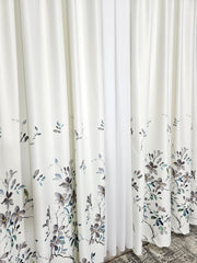 Draperie Blackout 80% cu Flori Turcoaz-Gri Model Gradina de Culori – ideala pentru livinguri si dormitoare moderne cu canapele crem, gri, alb sau turcoaz si mobilier lemn natur, alb sau wenge – confectionata pe comanda