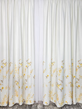Draperie blackout 80% cu flori galbene model Gradina de Culori