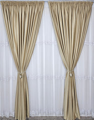 Set Bilbao Alb: perdea albă borangic cu broderie si draperie catifea crem blackout 80%