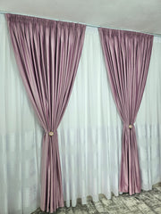 Draperie Catifea Roz Lila Blackout 90% – ideala pentru dormitoare elegante si livinguri luminoase cu canapele crem, gri, alb sau accente pastel si mobilier alb sau lemn natur – confectionata pe comanda