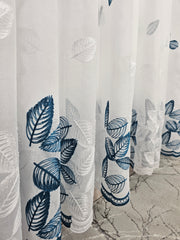 Perdea Bodi din material plin ca textura tip in, alba cu frunze turcoaz