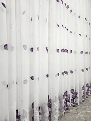 Perdea Violeta din material plin ca textura tip in, alba cu frunze mov