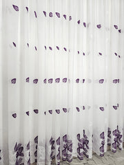 Perdea Violeta din material plin ca textura tip in, alba cu frunze mov