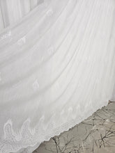 Perdea Ria alba din borangic cu broderie