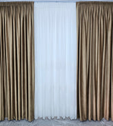 Draperie Catifea Crem Caramel Blackout 80% – ideala pentru livinguri calde si dormitoare elegante cu canapele crem, bej, cappuccino sau maro si mobilier lemn natur sau wenge – confectionata pe comanda