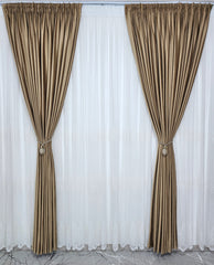 Set Marta – Perdea Ivoire din Borangic cu Broderie si Draperie Catifea Bej Caramel – ideal pentru livinguri cu canapele crem, cappuccino, bej sau maro deschis si mobilier lemn natur sau alb – confectionat pe comanda