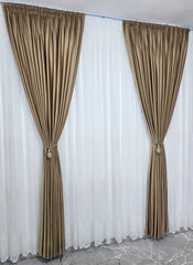 Draperie Catifea Crem Caramel Blackout 80% – ideala pentru livinguri calde si dormitoare elegante cu canapele crem, bej, cappuccino sau maro si mobilier lemn natur sau wenge – confectionata pe comanda
