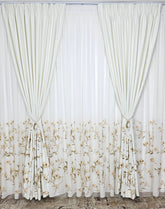 Set Ivora: perdea alba cu flori crem si draperie blackout cu flori crem