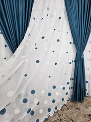 Perdea Antonio alba cu buline turcoaz,material plin ca textura tip in