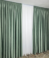 Draperie Catifea Verde Menta Model 2 – ideala pentru livinguri luminoase si dormitoare fresh cu canapele crem, alb, gri sau accente pastel si mobilier lemn natur sau alb – confectionata pe comanda