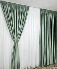 Ideal pentru living sau dormitor cu pat sau canapea verde menta ori crem, pereti albi - Set Pava – Perdea Alba Simpla din Voal si Draperie Catifea Verde Menta – confectionat pe comanda