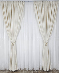 Perdea alba material plin ca textura, din in cu flori albe model Vendolin