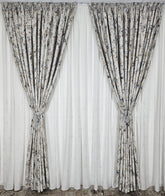 Set Belezza: perdea alba din matase cu insertii argintii si draperie blackout ivoire cu insertii