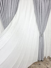 Set Bega: Recomandat pentru Camere in Nuante de Gri, Alb, Crem si Bej - Perdea Matase Alba cu Insertii Gri in partea de jos si Draperie Nisip Gri Deschis- Confectionat pe Comanda