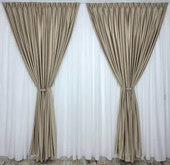 Draperie Catifea Crem Latte Blackout 90% – Draperie eleganta pentru living si dormitor, ideala pentru canapele crem, bej sau cappuccino si mobilier lemn natur sau maro – confectionata pe comanda