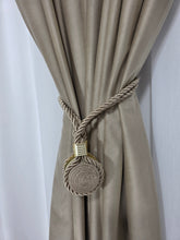 Set magneti cu fir lung, bej material textil(2bucati)