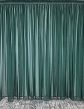 Perdea Voal Verde Smarald pentru Living si Dormitor cu Mobilier Crem si Lemn Natur, Material Usor 100% Poliester, Confectionata la Comanda Casablanca Magazin
