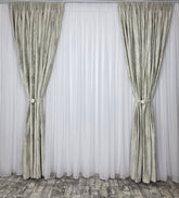 COLECTIA MILANO: perdea alba cu sidef si draperie catifea bej cu insertii aurii