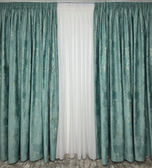 Colectia Venetia: Set Recomandat pentru Camere in Nuante de Verde Menta, Alb, Crem si Bej - Perdea Alba cu Sidef si Draperie Catifea Verde Menta pentru Living si Dormitor - Confectionat pe Comanda