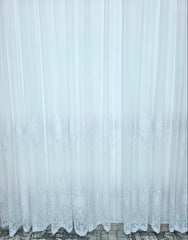Perdea Mona, din tul cu broderie alba