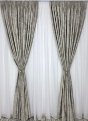 Perdea alba din material plin ca textura, cu sclipici model Santorini