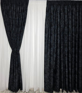 Set Recomandat pentru Camere Moderne in Nuante de Negru, Alb, Gri si Auriu - Colectia Santorini cu Perdea Alba cu Sclipici si Draperie Catifea Neagra cu Insertii Aurii pentru Living si Dormitor - Confectionat pe Comanda