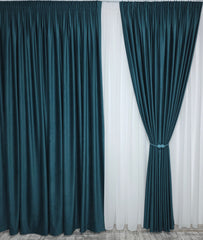 Colectia Amsterdam Varianta Verde Turcoaz – Perdea Voal Premium si Draperie Catifea Verde Turcoaz Tip Velura – Ideal pentru Livinguri Moderne cu Canapele Crem, Mobilier Alb sau Lemn Natur si Accente Turcoaz – Confectionat pe Comanda