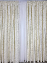 Colectia Dubai varianta crem deschis: perdea voal premium si catifea cu insertii aurii